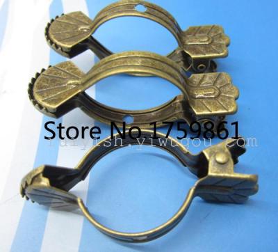 Large Supply of Medium and High-Grade Gold, Bronze and Gold 65 Curtain Clip, Quality Assurance