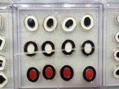 Drop oil ear studs, black and white red