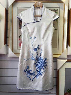 A Silk embroidery Chinese Dream Series Chinese Dream Cheongsam