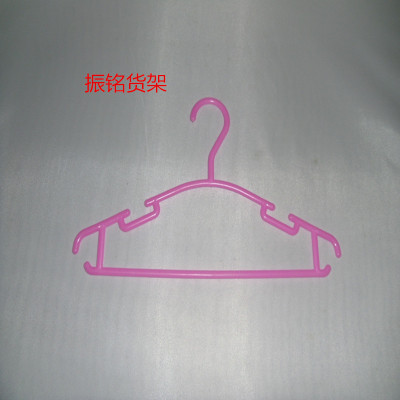 Factory direct selling children's plastic clothes rack and clothes hanger