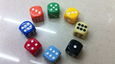 [ho Nan entertainment] a lot of cash 1.6CM plastic dice dice