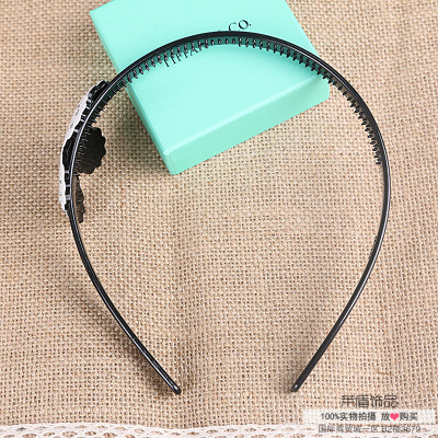 South Korea's new hair accessories rose flower hoop Buckle Black and white acrylic