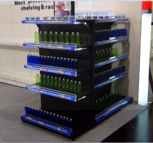 Store shelves of supermarket shelves and shelves of double-sided shelves.