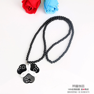 Black and white flower shaped diamond pendant acrylic Beaded Necklace sweater chain necklace