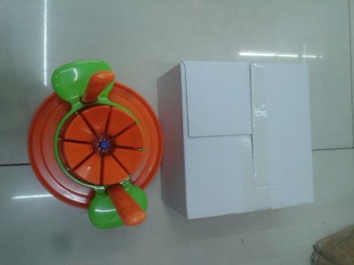 4-Piece Fruit Cutter