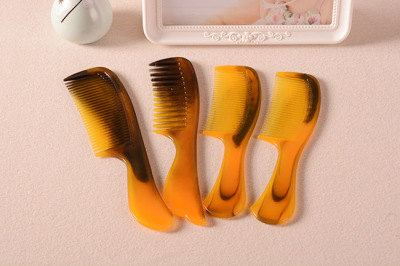 Ox horn makeup comb is not easy to break the belt hair plastic washing hair comb