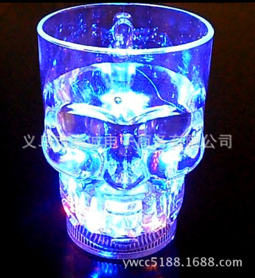 1516 new flash skull beer cup Halloween decorations decorative luminous cup bar disco