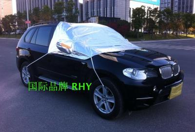 Before the winter rain snow frost frost windshield thickening half car car cover clothing