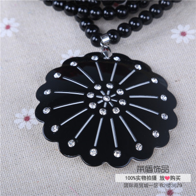 New European and American acrylic necklace elegant personality fashion joker