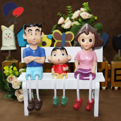 Crayon Xiaoxin Parent-Child Set Three Cartoon Resin Hanging Feet Doll Children's Room Entrance Decoration Gift 5184