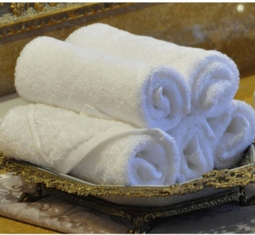 Luxury Hotel Supplies Small Square Towel Pure Cotton Hand Towel for Star Hotels