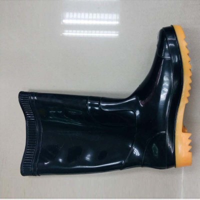 Wholesale large number of labor protection rain shoes