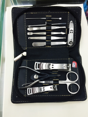 Exquisite stainless steel smiling face 7-eleven's nail clippers set