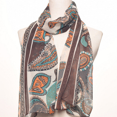 The retro national blizzard spinning scarf summer sun is a shoulder anti-uv beach towel.