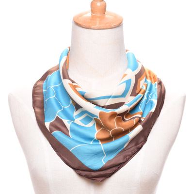 The new high quality women 's business general quality spray printed silk scarves.