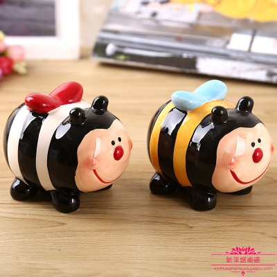 Small bee piggy Piggy Coin Box lovely creative ceramics