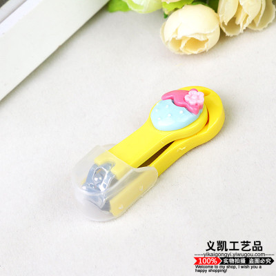 Korean Cute Strawberry Portable Nail Scissors Cartoon Stainless Steel Scissor Nail Clippers