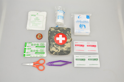 Camouflage portable first-aid kit car emergency rescue package of household medical charges