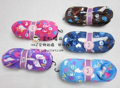 Foreign trade manufacturers spot winter warm love letter floor shoe flannel thickened indoor shoes floor socks.