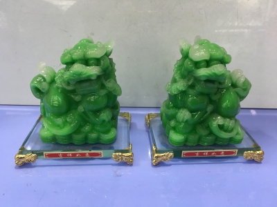 9.9 yuan ten yuan fine jade ornaments, crystal ornaments resin crafts jade Pixiu seat