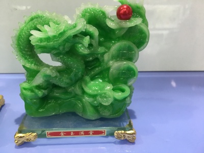 9.9 yuan ten yuan fine decoration resin handicraft imitation jade crystal block long jade ornaments
