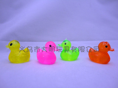 Manufacturers direct sales of new unique soft sticky toys small duck stand hot