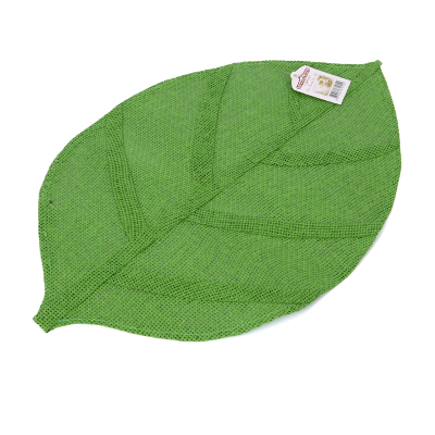 Multi-functional leaf-shaped insulation table mat.