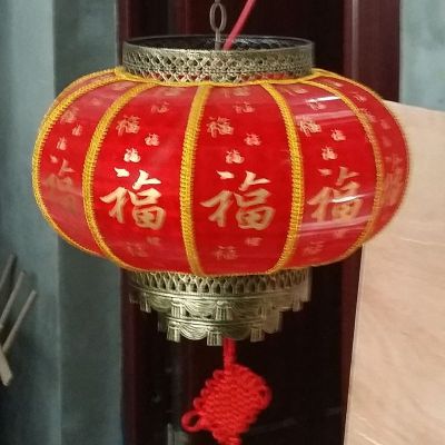 Daidaihong New Outdoor Rotating Lantern Chinese Lamp Antique Sheepskin Lantern Balcony Lantern Waterproof Lantern