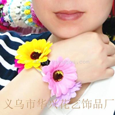 Homegrown flower ornament flower bracelet headdress give Jiapin travel photographs