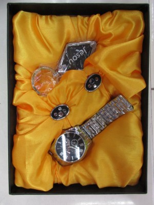 High-grade men gift set wholesale Cufflinks Keychain Watch Gift Set