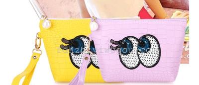 The new type of portable cosmetic bag, cosmetic bag, hand bag