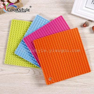 Candy colored silicone heat insulation square silicone anti hot insulation mat anti slip factory main