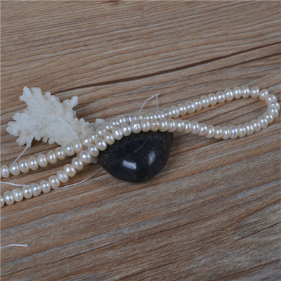 Pure natural freshwater pearl 5-6mm surrounded by light near round pearl necklace