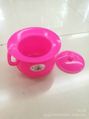 Wholesale baby spittoon baby urine basin with handle children's easy toilet convenience toilet spittoon with handle