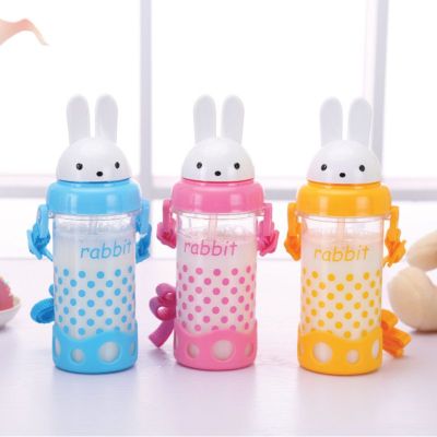 Summer children's plastic anti-throwing straw cups portable cute rabbit water cup baby handle kettle