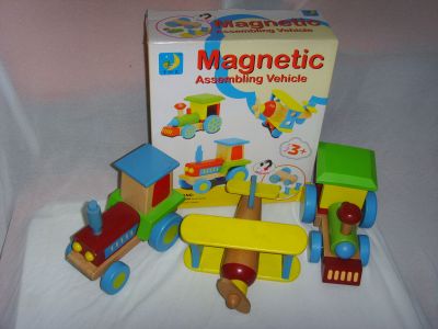 Wooden toy (airplane)
