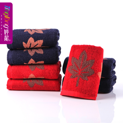 Yiwu factory direct wholesale 32 strands of dark jacquard cotton towel towel Cotton Towel adult maple leaf