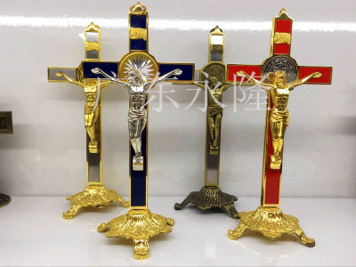 The Christian holy utensils restaurant decoration statue of Jesus cross