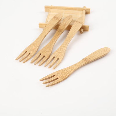 Factory direct sale creative food fork environmental protection cutlery bamboo fork western food cutlery