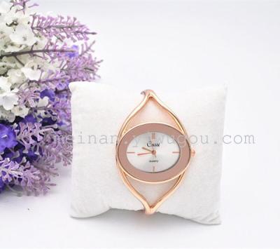 The explosion bracelet watch fashion gift table table high-grade ladies watch wholesale fashion watch