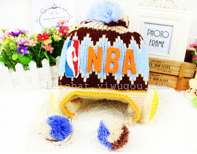 The child in the autumn and winter knitted hat NBA labeling thick warm children ear cap