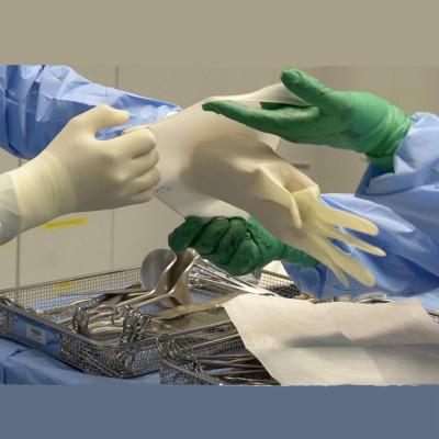 Surgical latex surgical gloves.