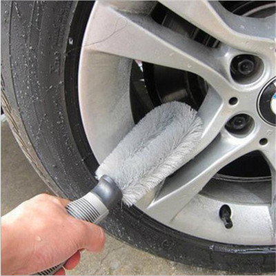 With a small brush wheel car washing tool tire brush fur cleaning vehicle