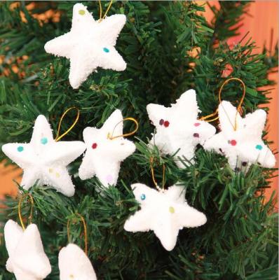 Even though it's a Christmas tree, it's pendant foam, Five Star Christmas gift