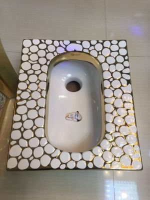 2017 luxury gold boutique squat toilet