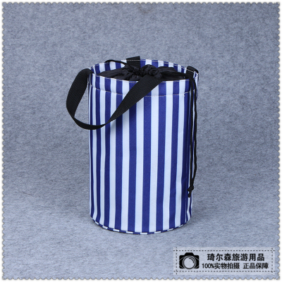 It's the Round hand bag with the thick perch lunch box