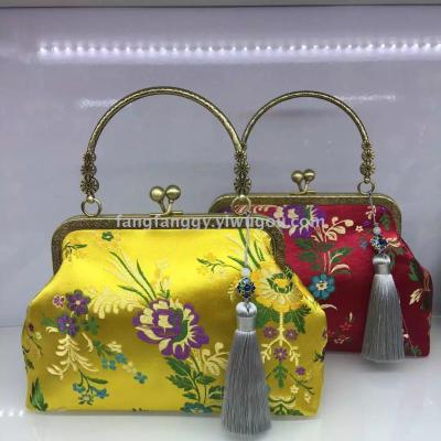 Chinese Style Satin Butterfly Floral Embroidered Handbag Banquet Dress Garment Bag Ancient Style Han Chinese Clothing Clutch Bag Shoulder Messenger Bag