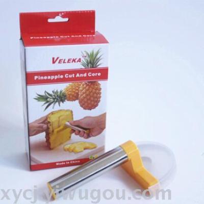 Use of multifunctional papaya cut into meat and fruit were dug and planing tool