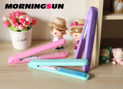 The mini bangs straightened hair straightener artifact plate clamp small splint