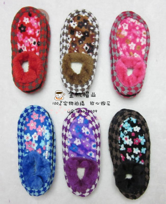 Low price spot foreign trade export shredded knitted flannelette patchwork adult wool floor socks floor board shoes.